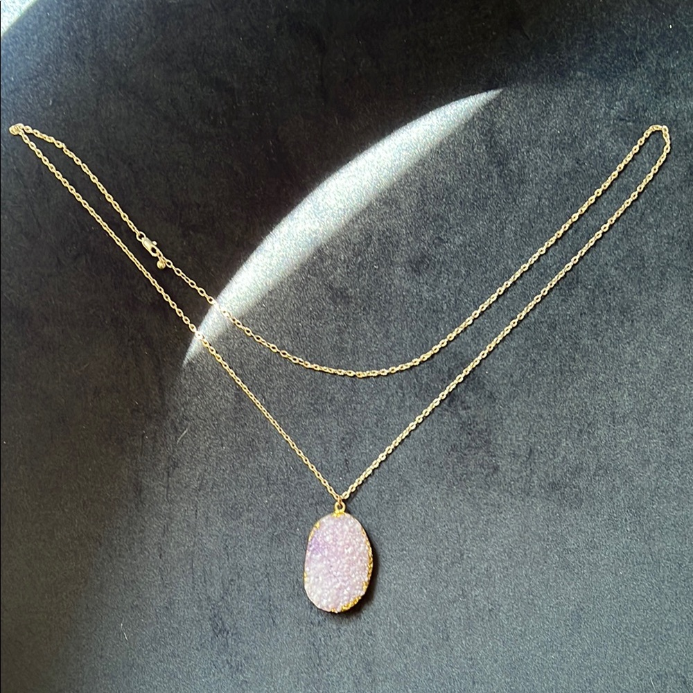 Elegant Gold and Purple Stone Pendant Necklace